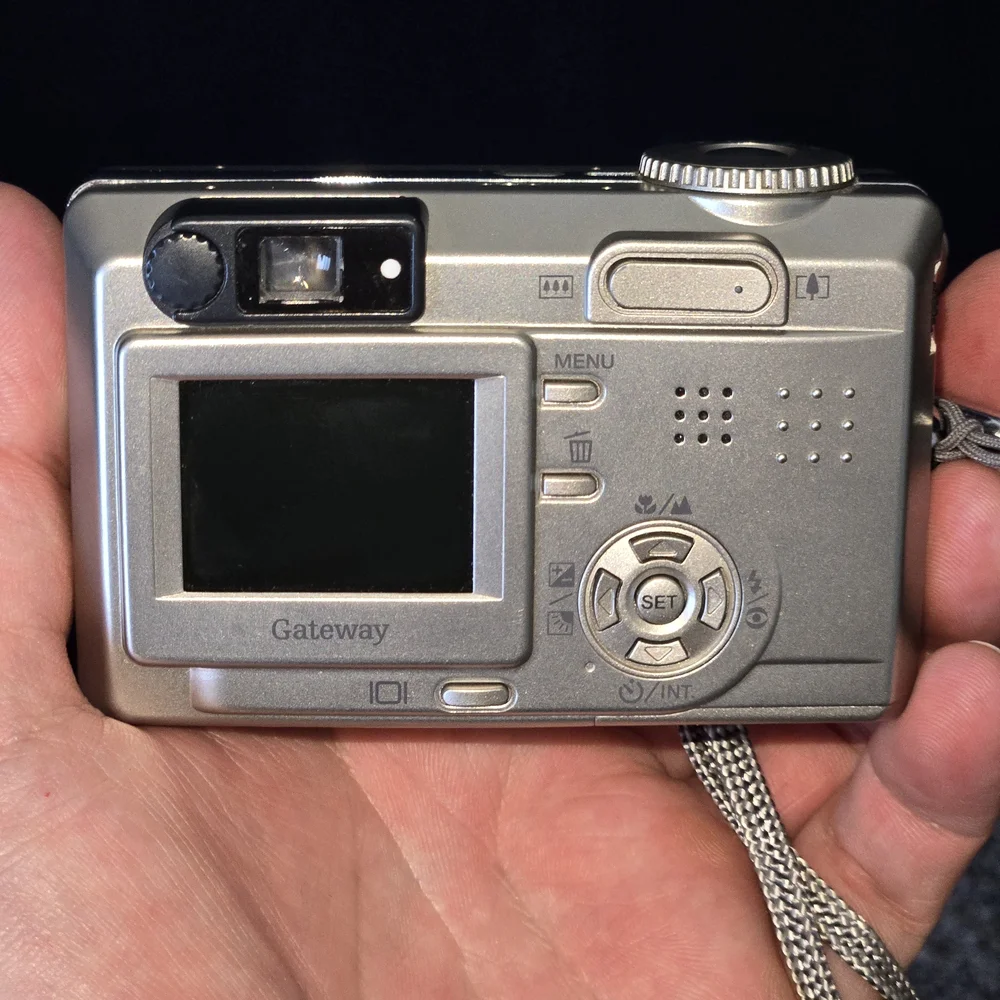 Gateway DC-T50 Digital Camera 5.25 MP Untested